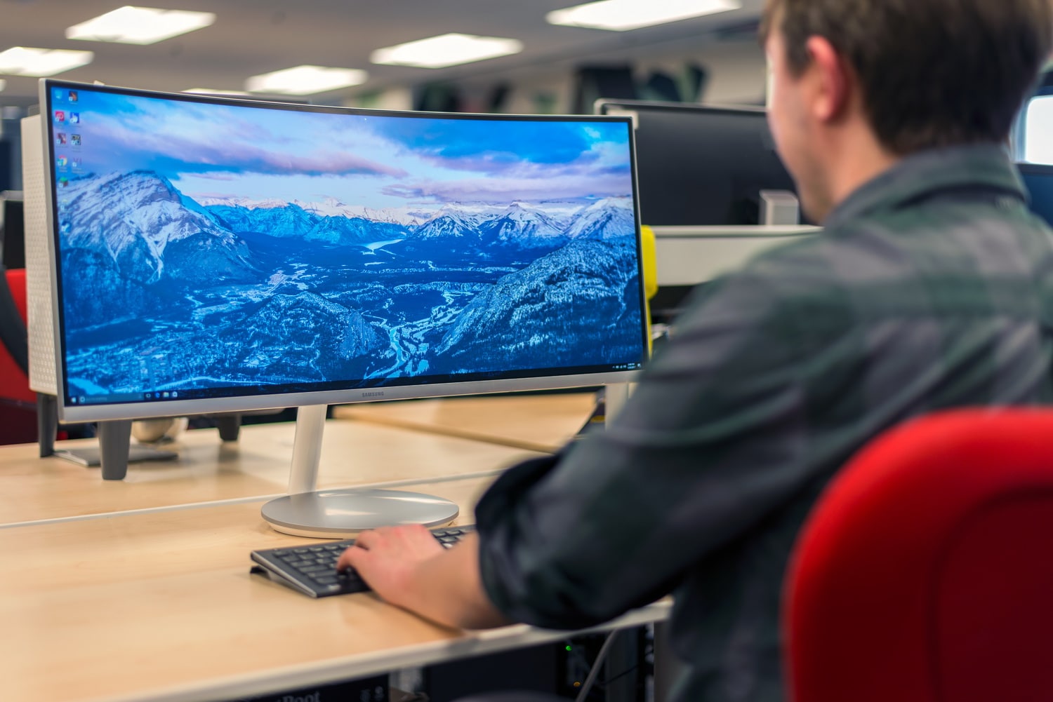 10 Best Frameless Monitors In 2024 Reviews and Guide